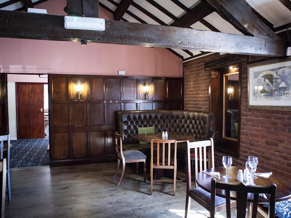 The Crewe Arms Hotel Eksteriør bilde